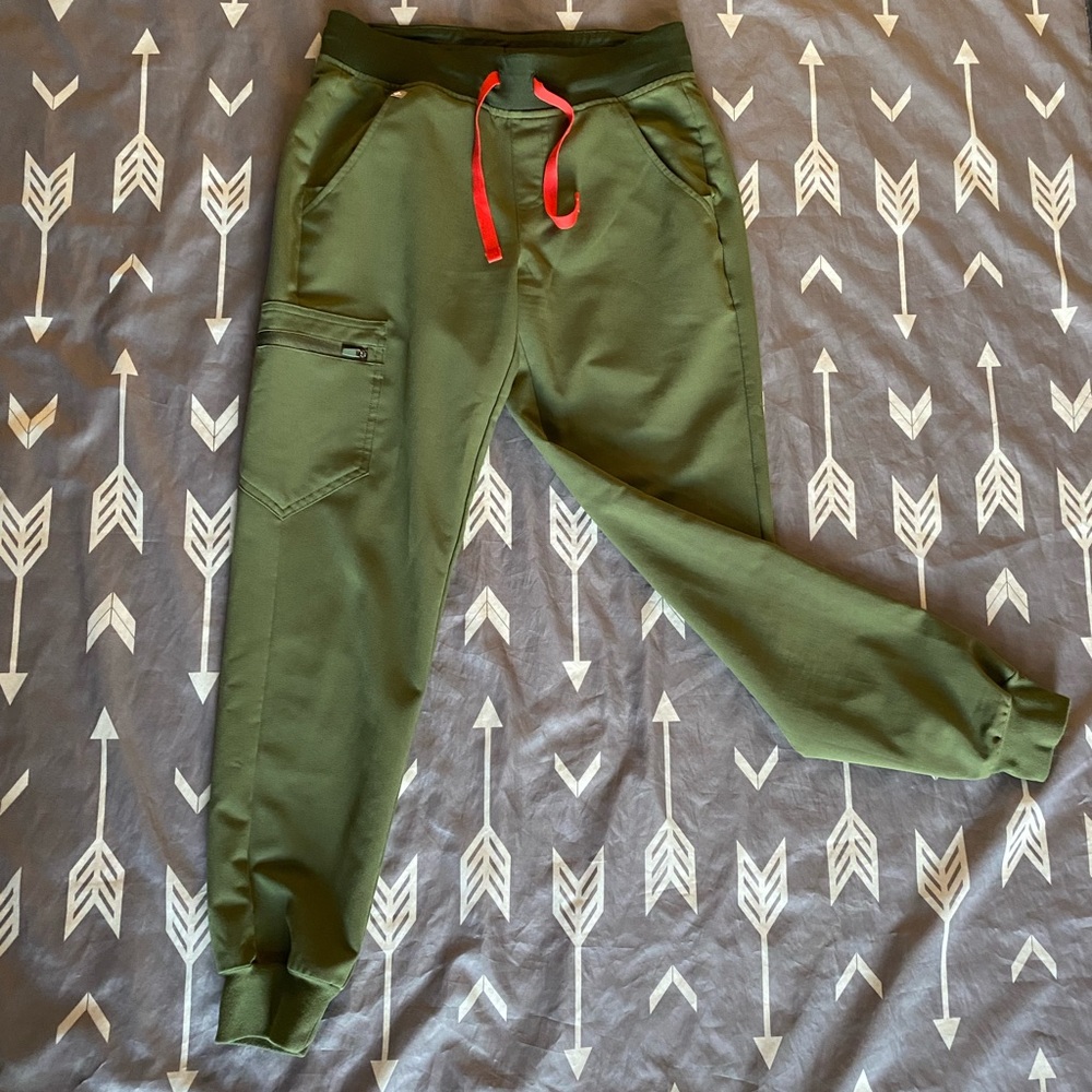Xsr figs Zamora in dark olive